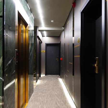 Hotel Opera Пристина Екстериор снимка