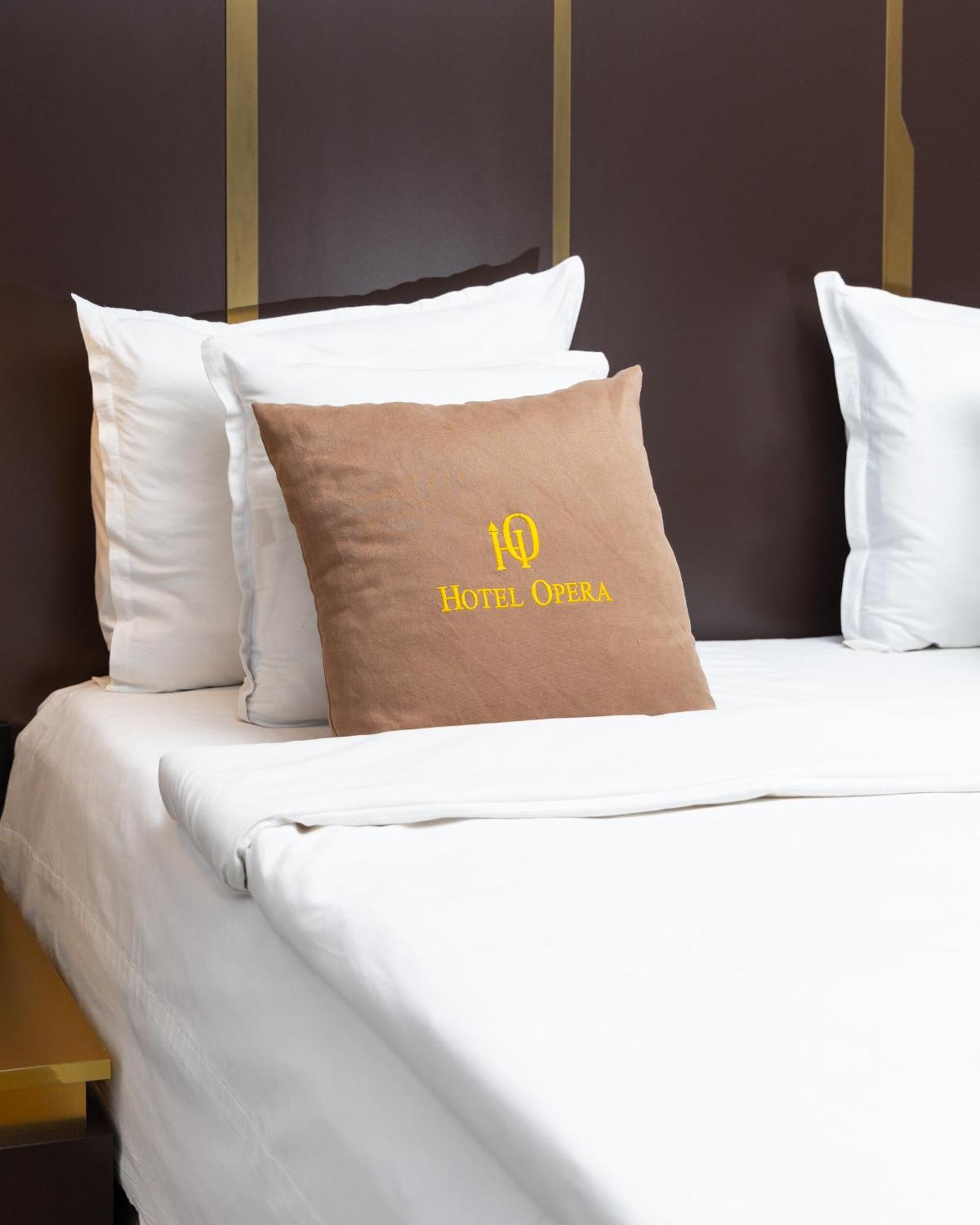 Hotel Opera Пристина Екстериор снимка